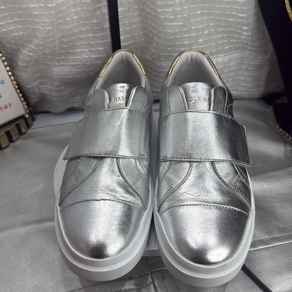 (H) Cole Haan GrandPro Rally Velcro
Sneaker size: Women's 9B - Picture 5 of 16